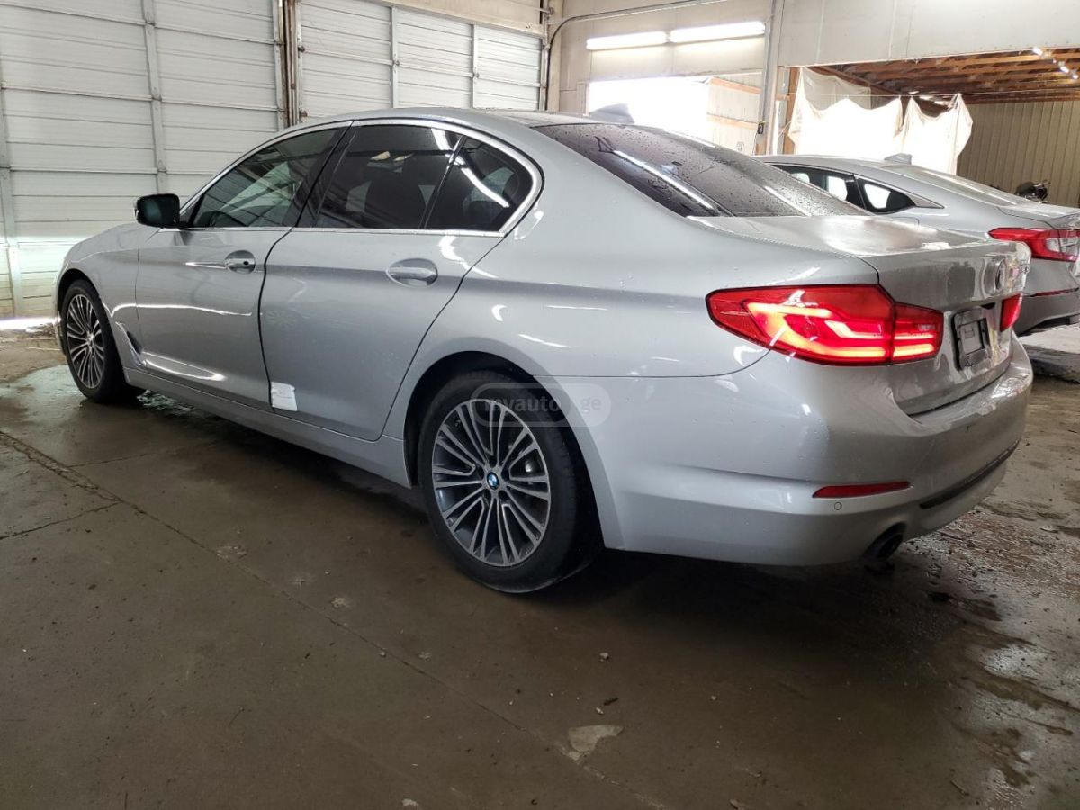 BMW 530 2019 — photo 2