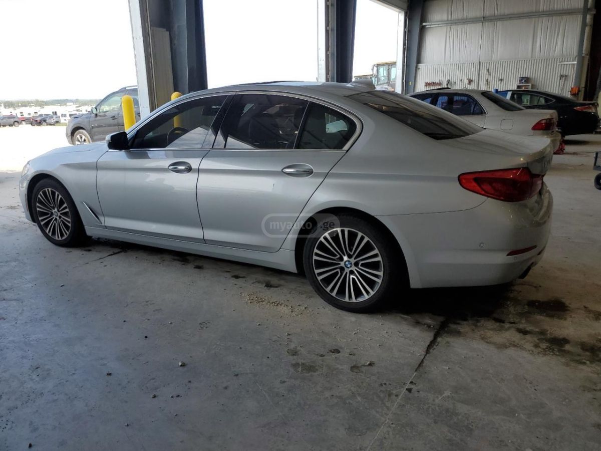 BMW 530 2017 — photo 2