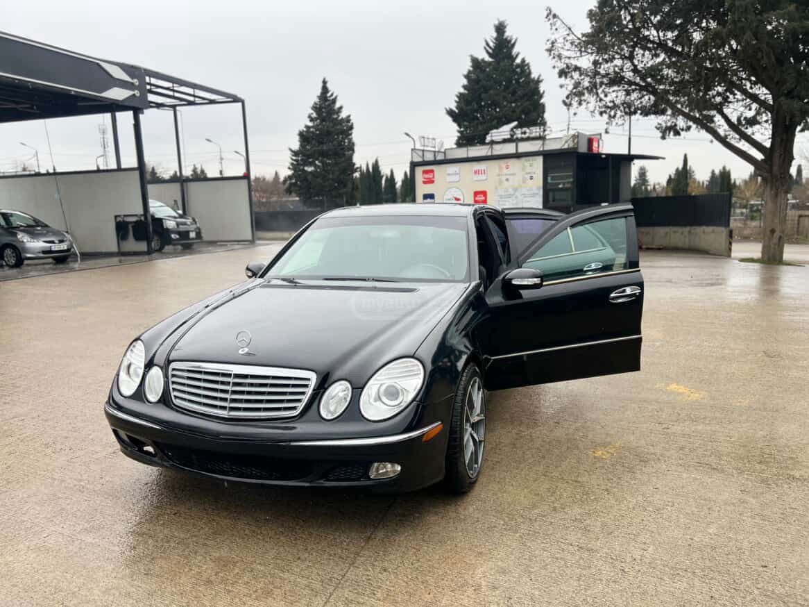 Mercedes-Benz E 500 2004 — photo 2