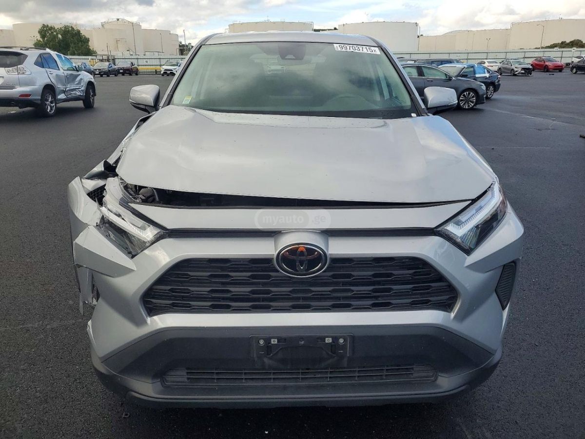 Toyota RAV4 2024 — photo 2