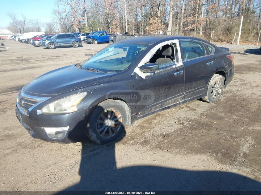 Nissan Altima 2015 — photo 2