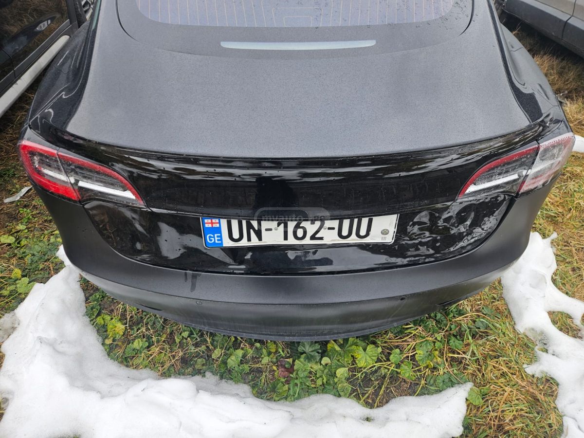 Tesla Model 3 2018 — photo 2