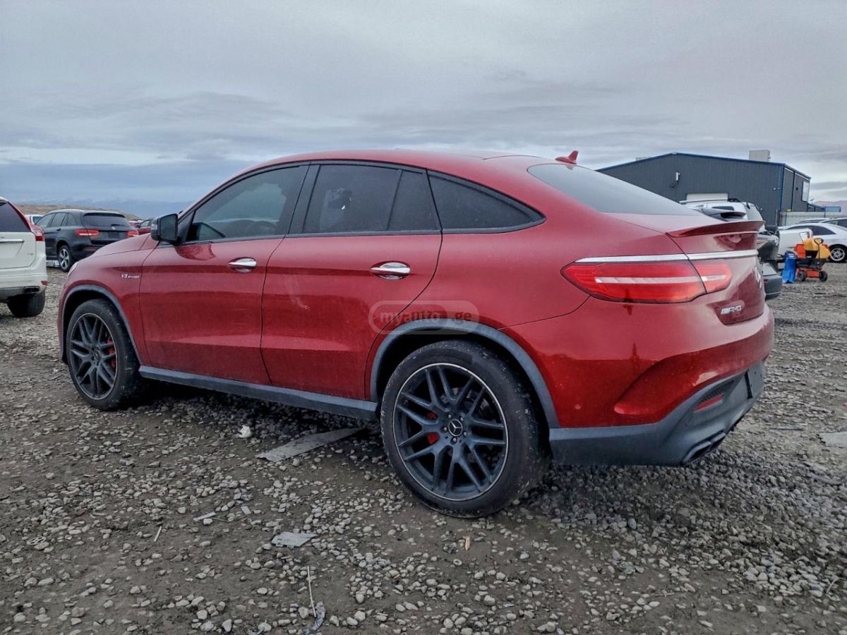 Mercedes-Benz GLE 63 AMG 2016 — photo 2