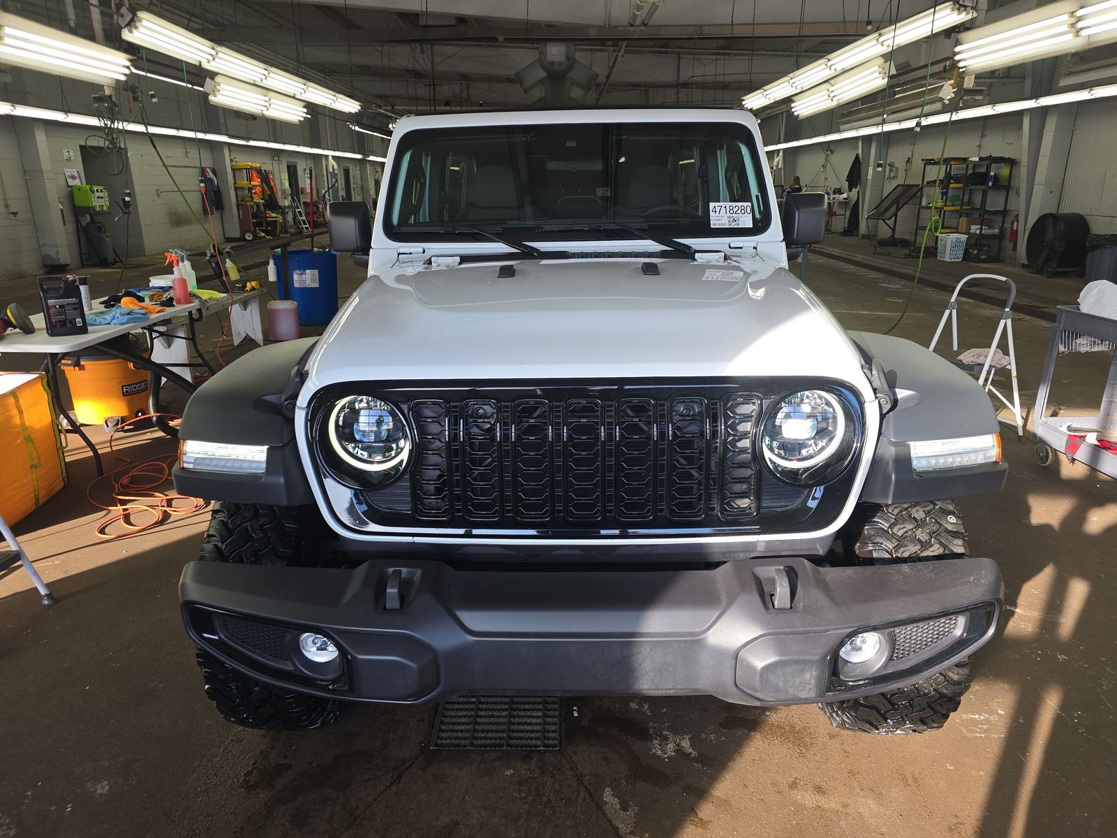 Jeep Wrangler 2024 — photo 2