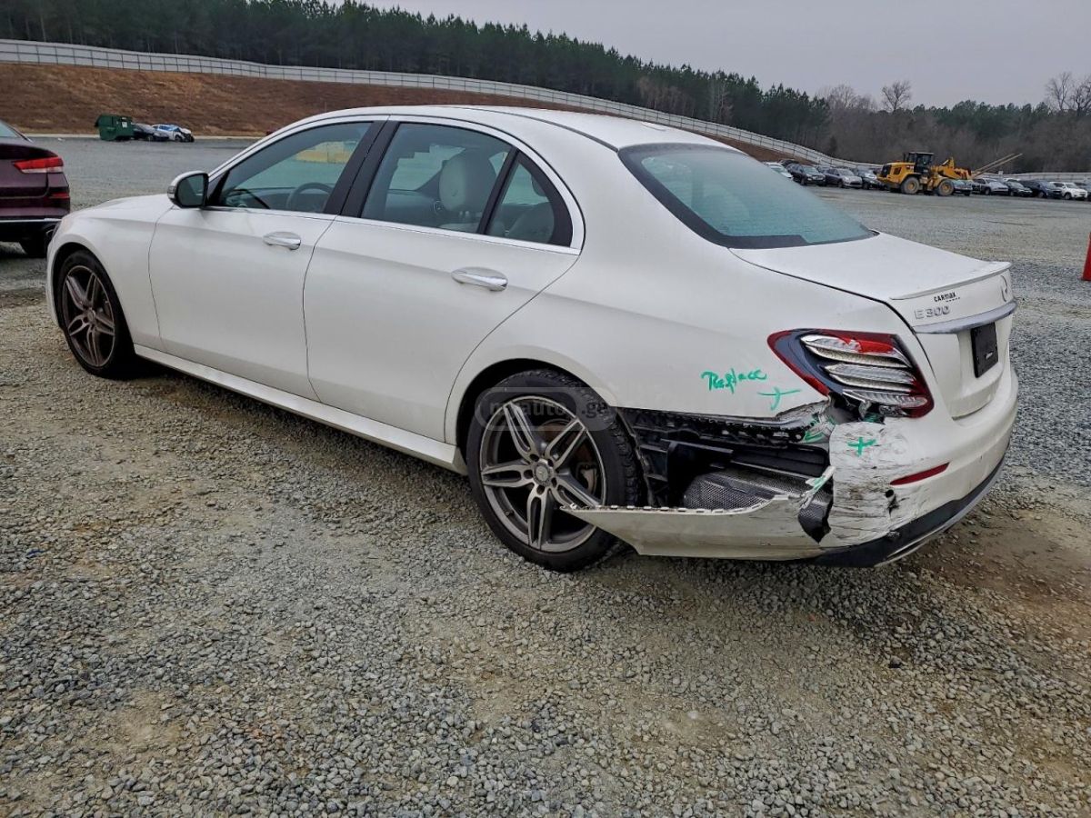 Mercedes-Benz E 300 2017 — photo 2