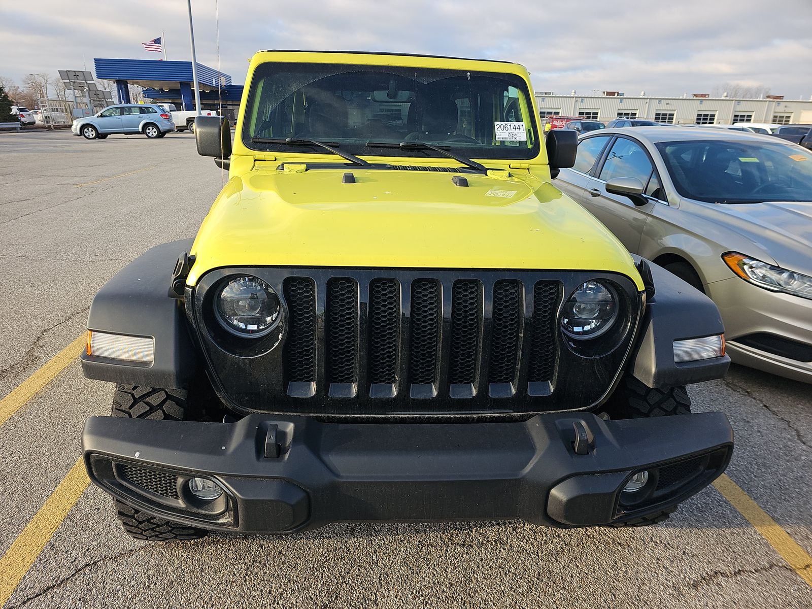 Jeep Wrangler 2023 — photo 2