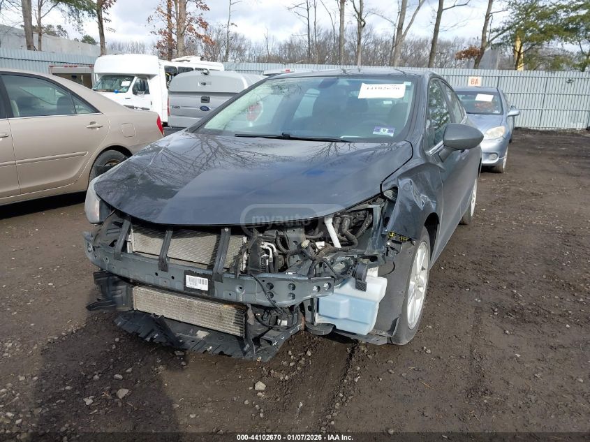 Chevrolet Cruze 2018 — photo 2