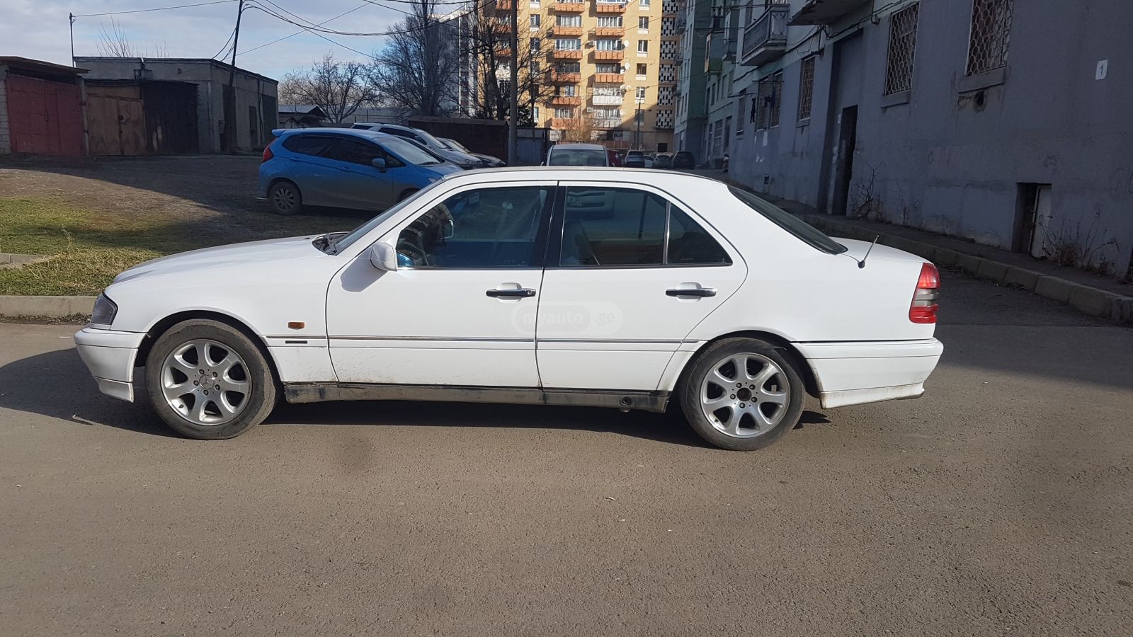 Mercedes-Benz C 180