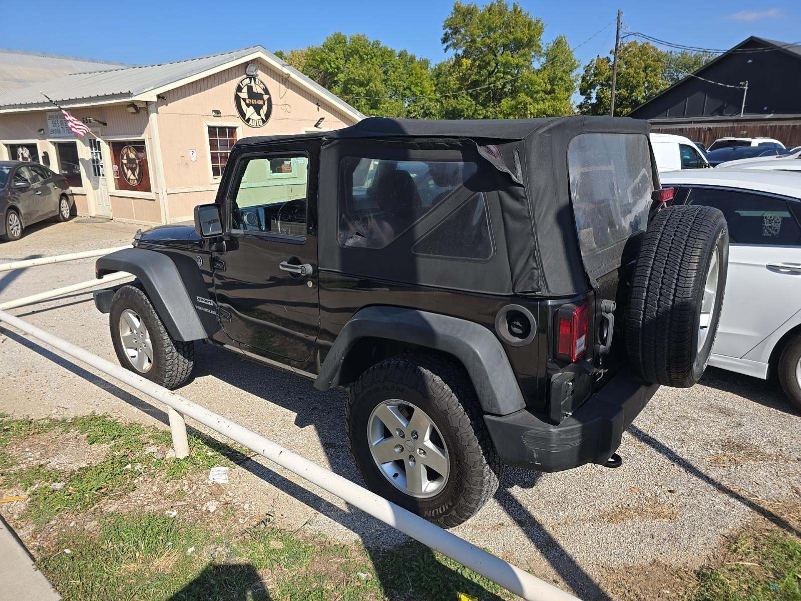 Jeep Wrangler 2014 — photo 2
