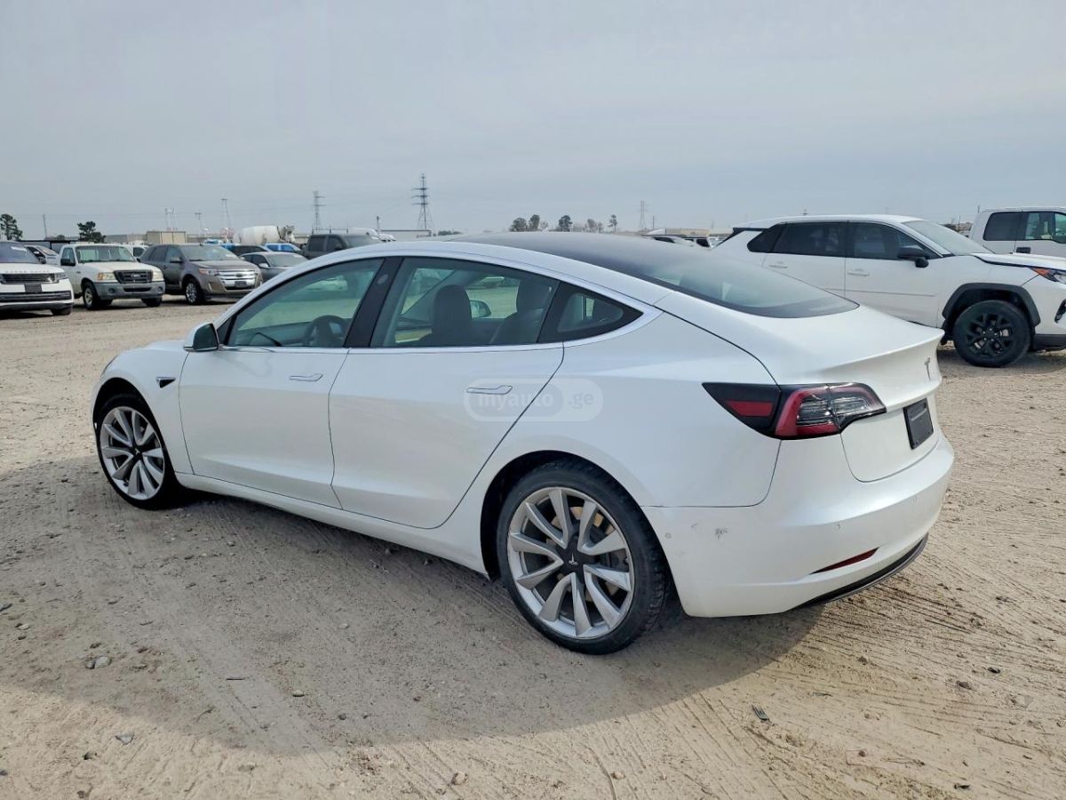 Tesla Model 3 2020 — photo 2