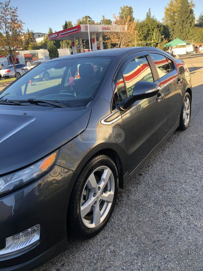 Chevrolet Volt 2013 — photo 2