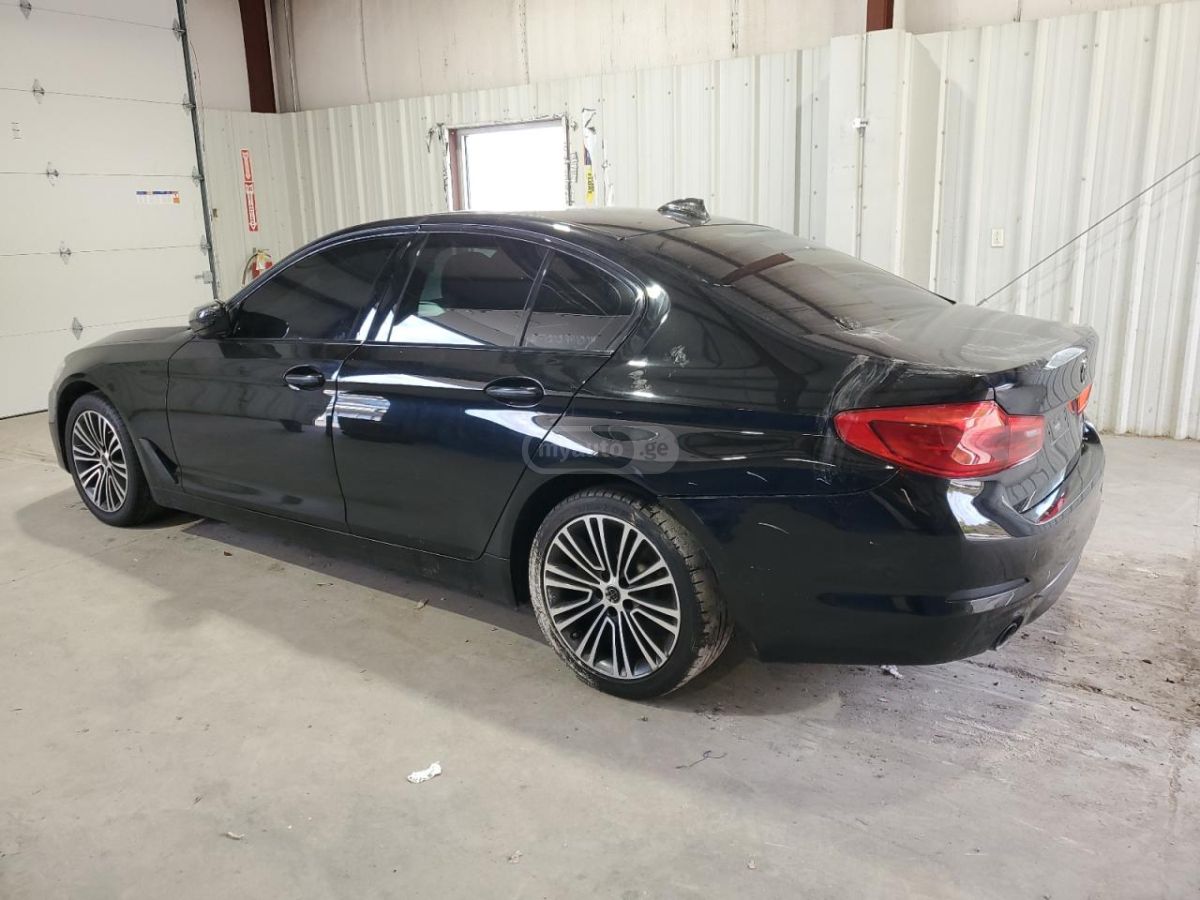 BMW 530 2017 — photo 2