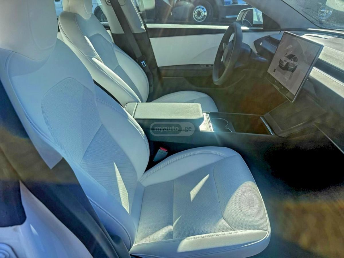 Tesla Model 3 2025 — photo 2