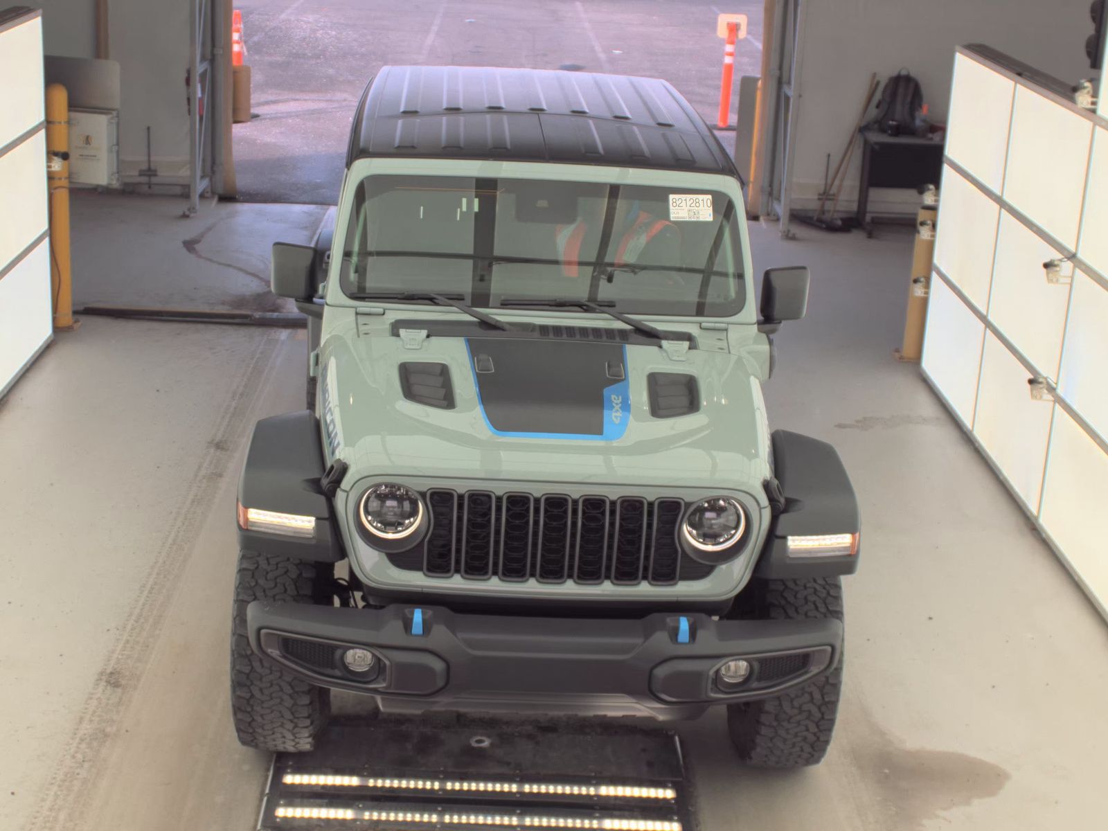 Jeep Wrangler 2024 — photo 2