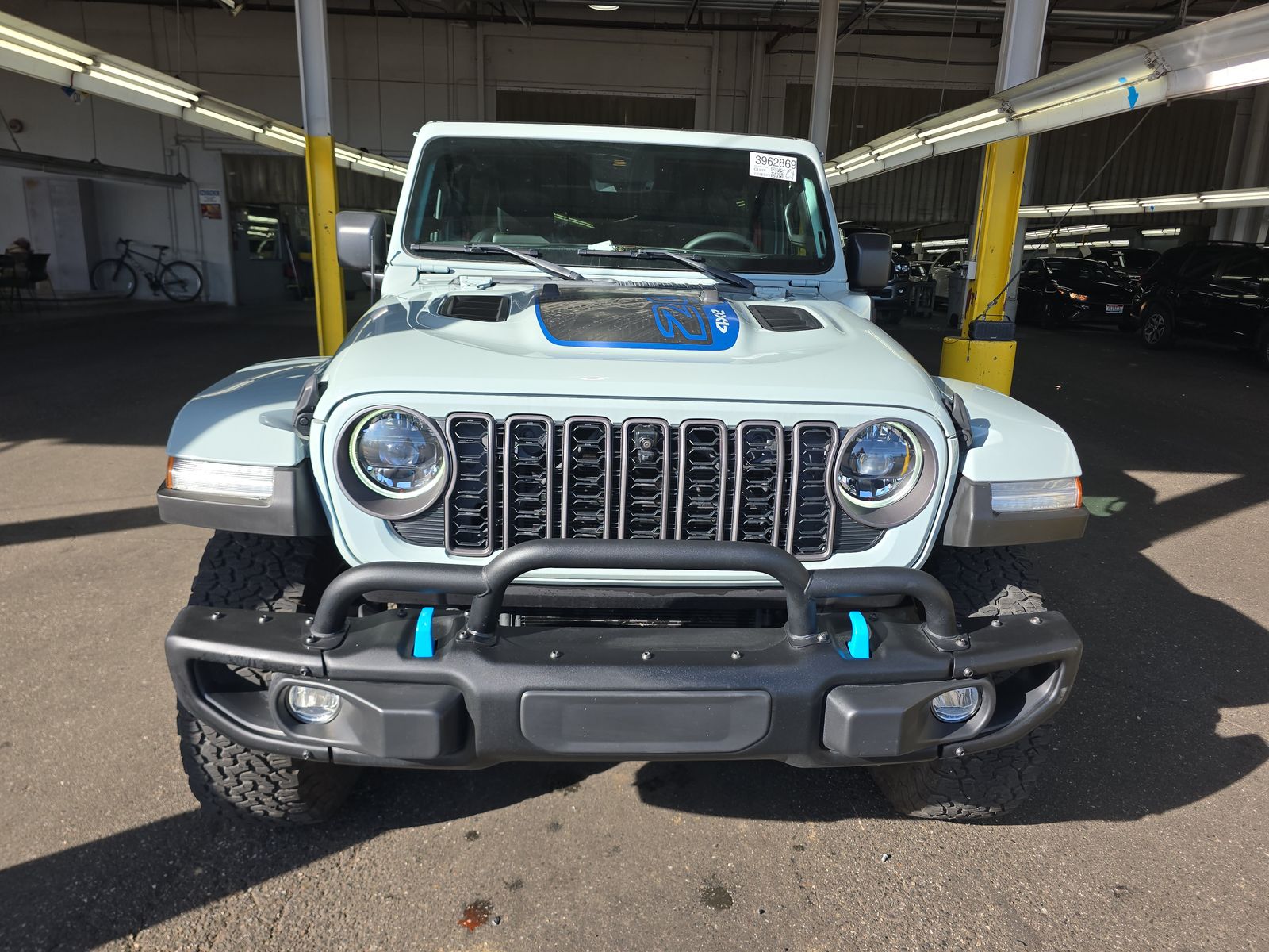 Jeep Wrangler 2023 — photo 2