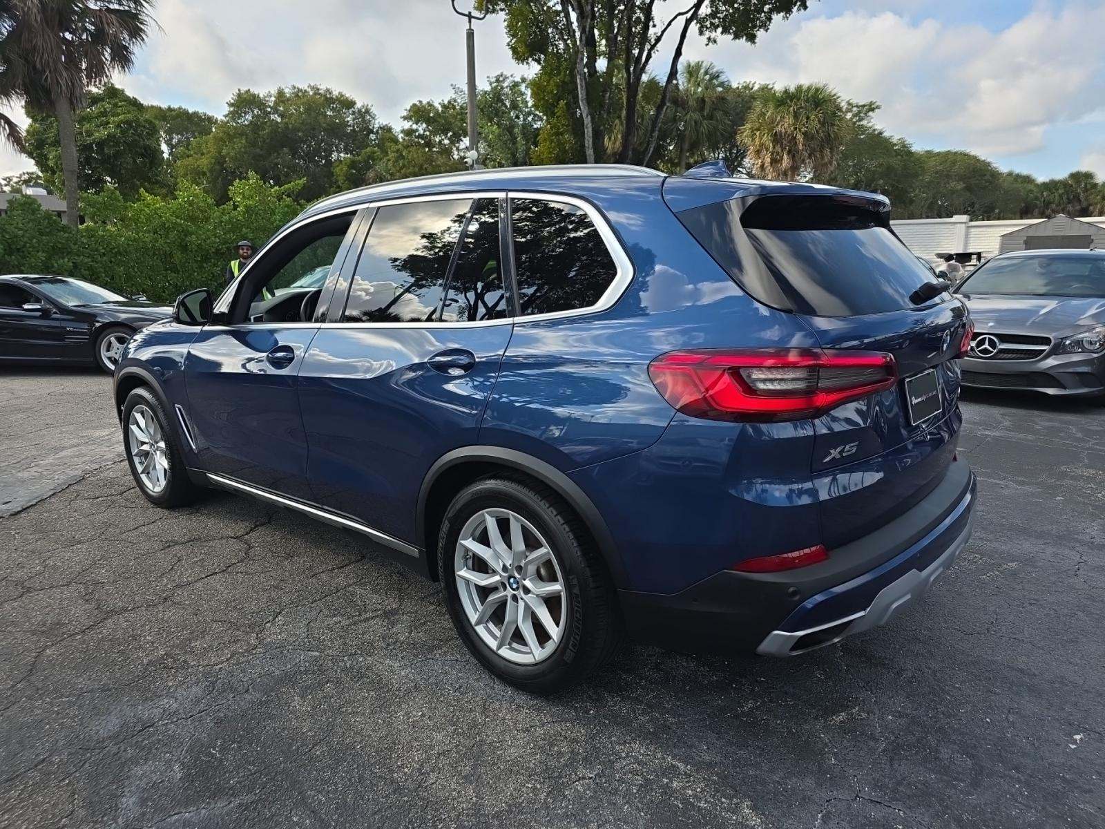 BMW X5 2019 — photo 2