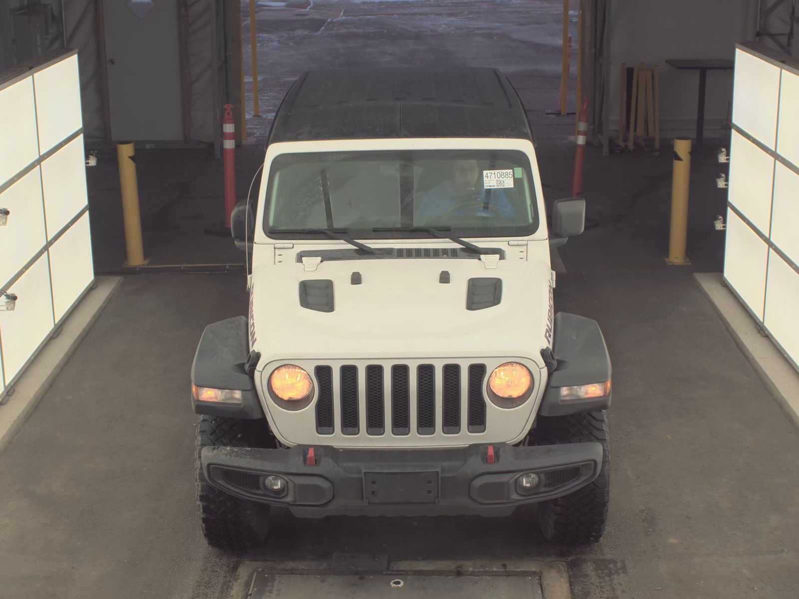 Jeep Wrangler 2023 — photo 2