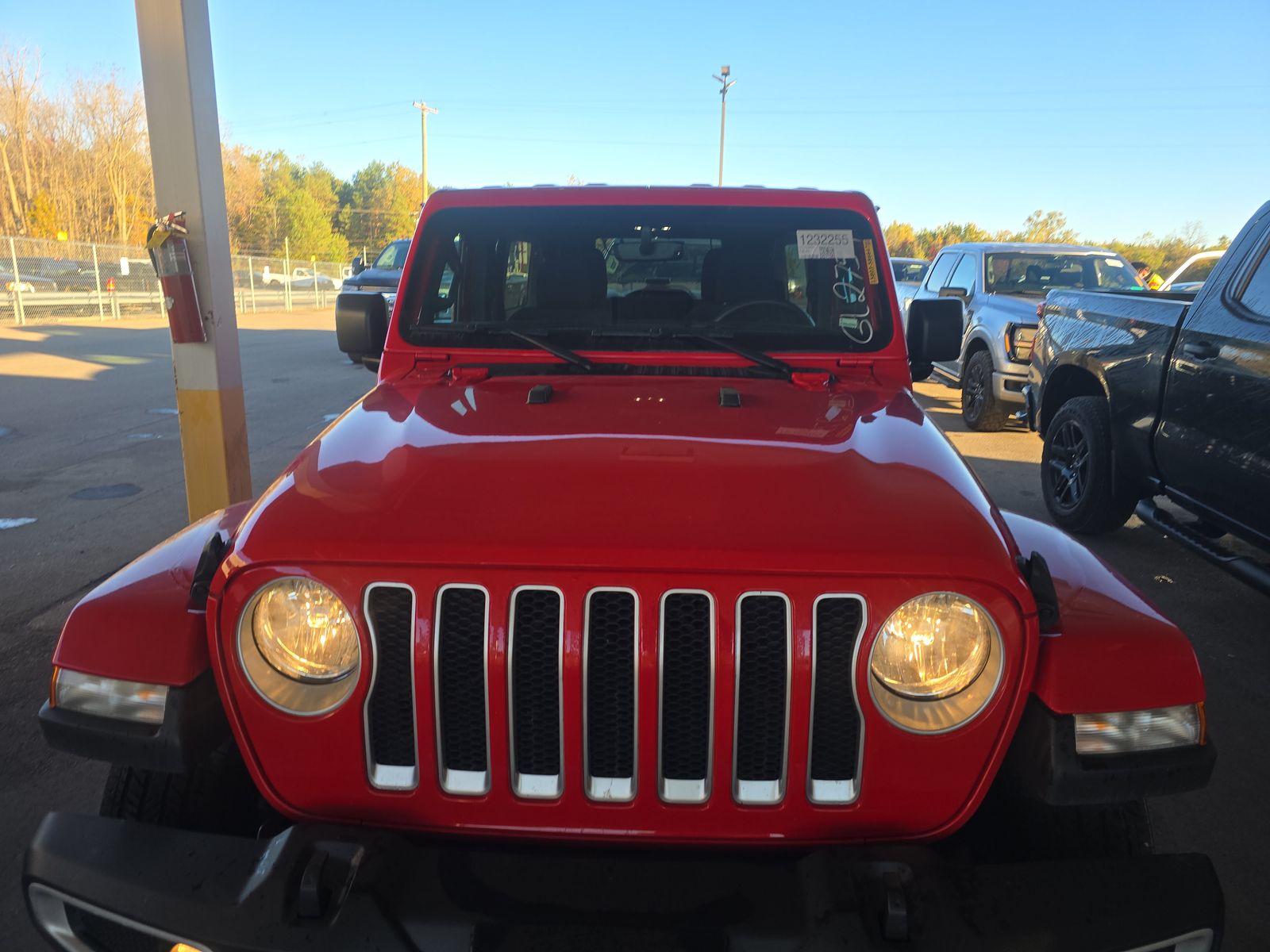 Jeep Wrangler 2023 — photo 2