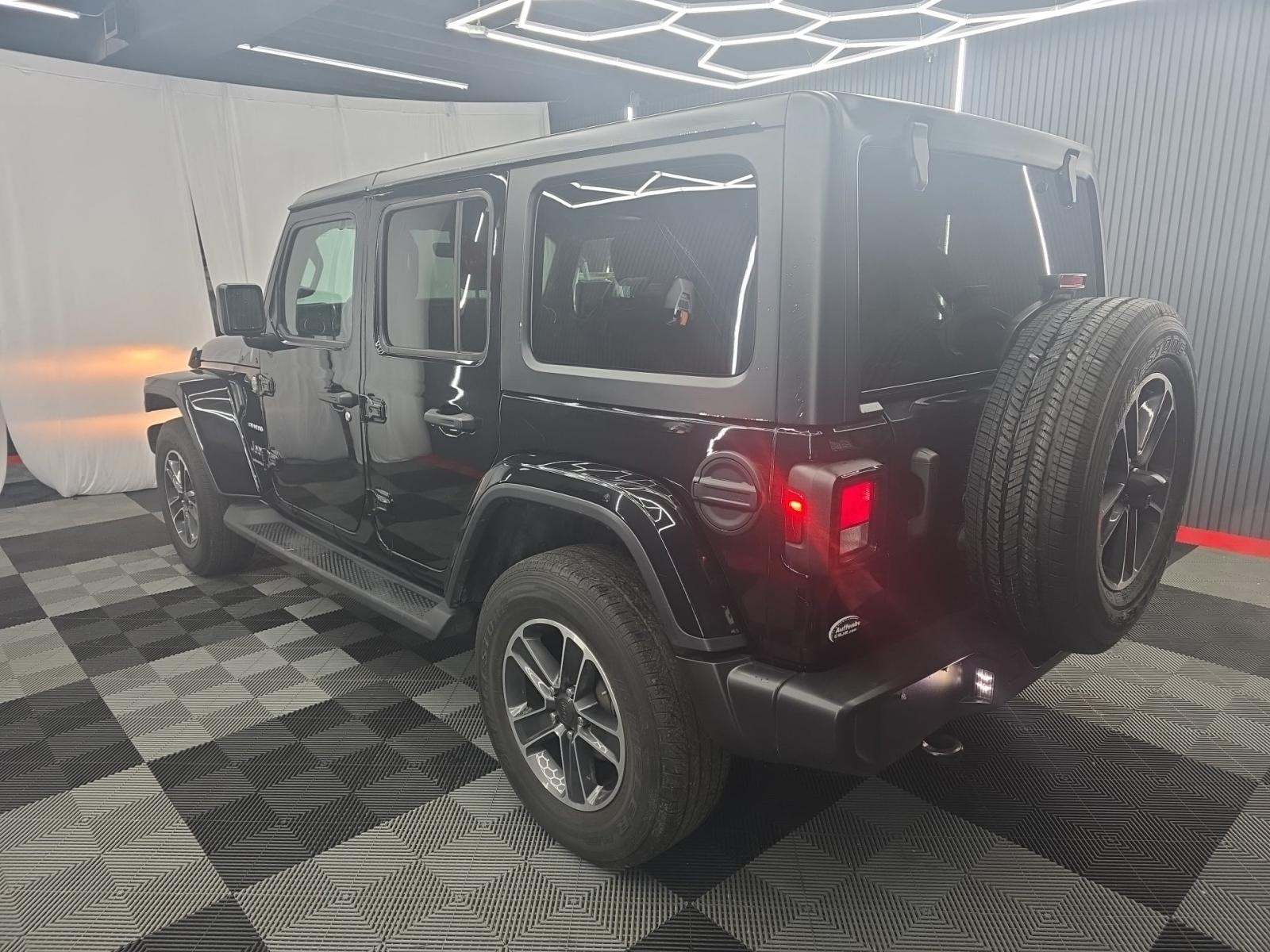 Jeep Wrangler 2023 — photo 2