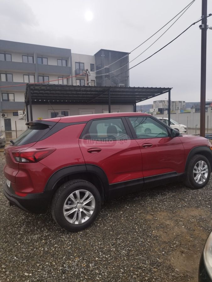 Chevrolet Trailblazer 2021 — photo 2