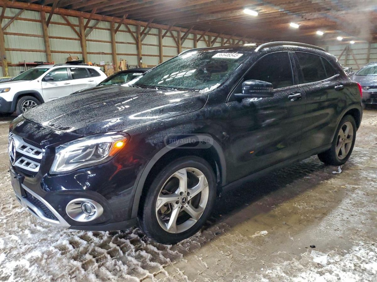 Mercedes-Benz GLA 250