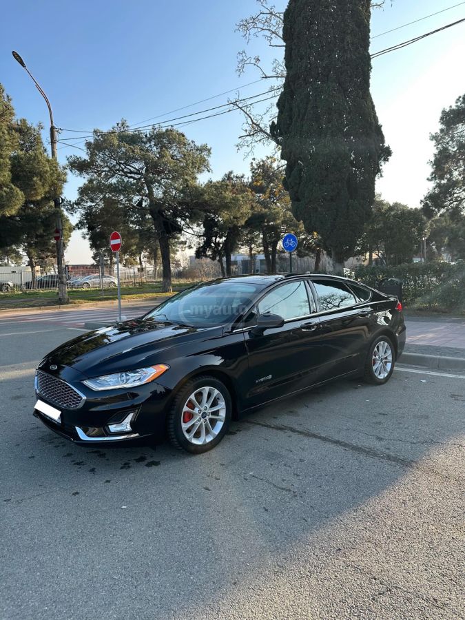 Ford Fusion 2018 — photo 2