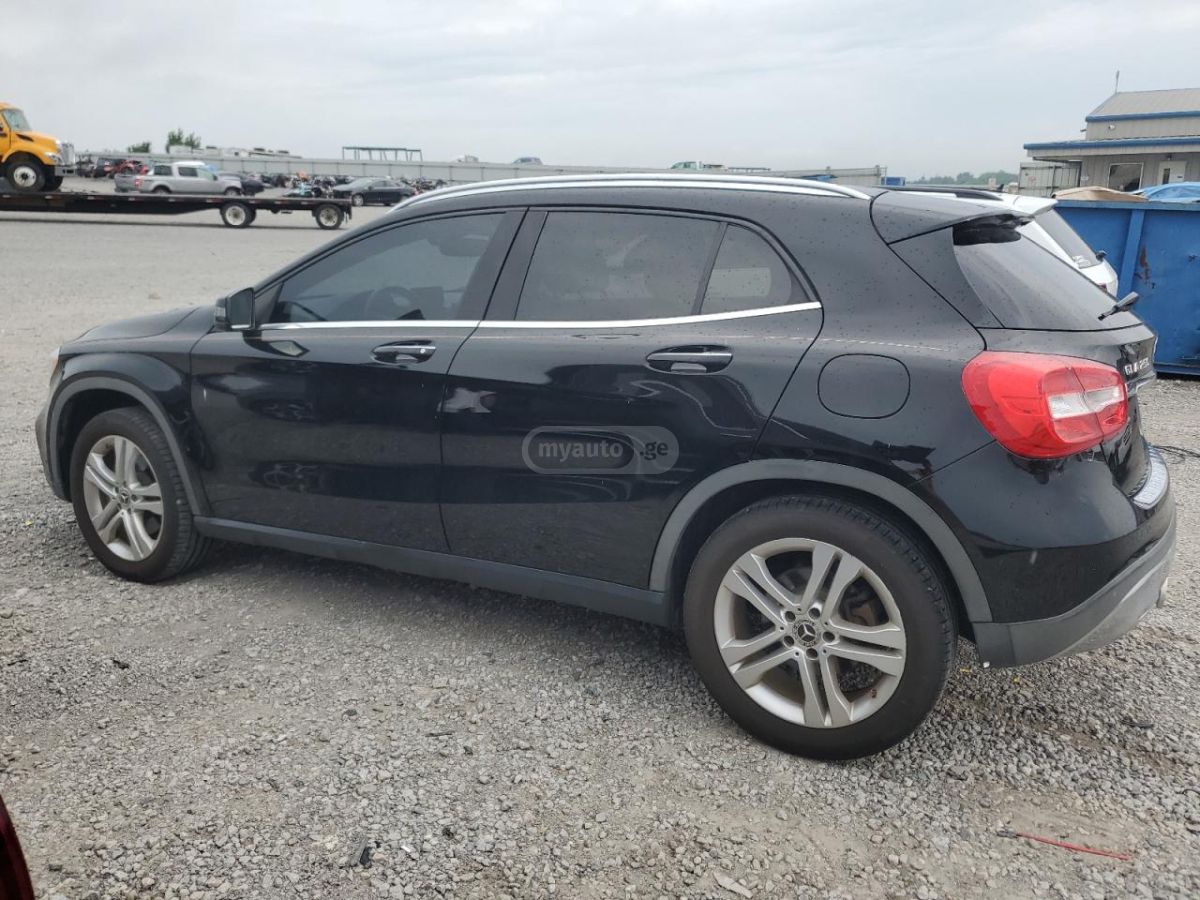 Mercedes-Benz GLA 250 2018 — photo 2