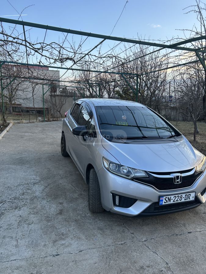 Honda Fit 2016 — photo 2