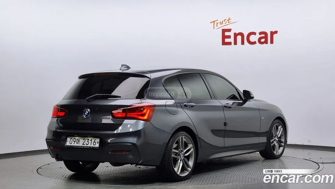 BMW 135 2018 — photo 2