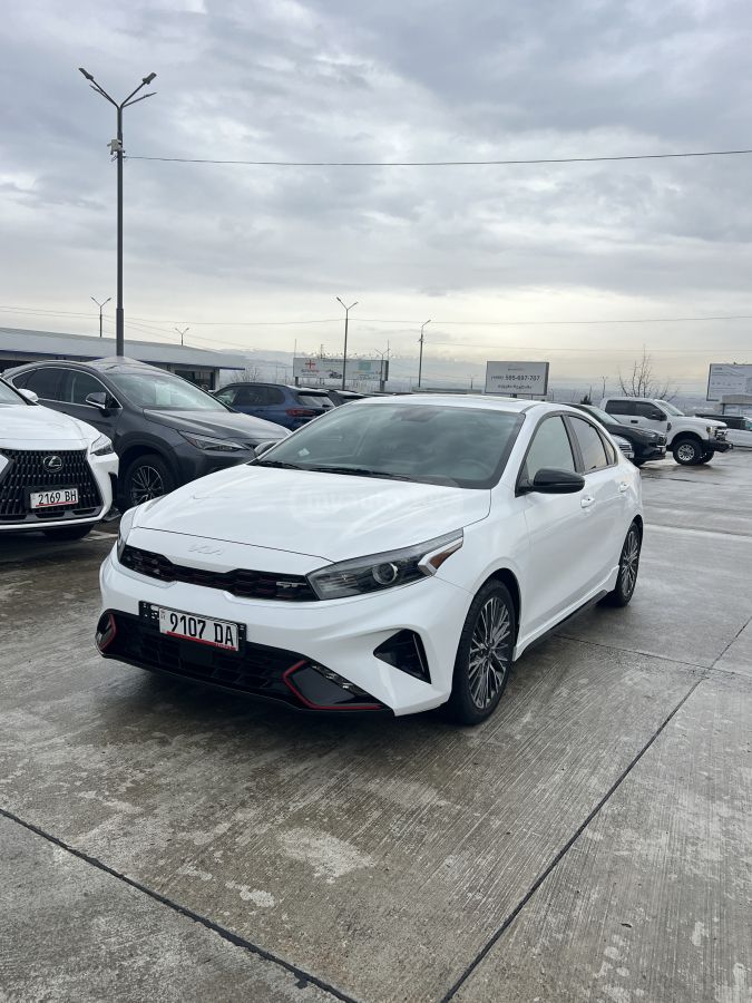 Kia Forte 2022 — photo 2