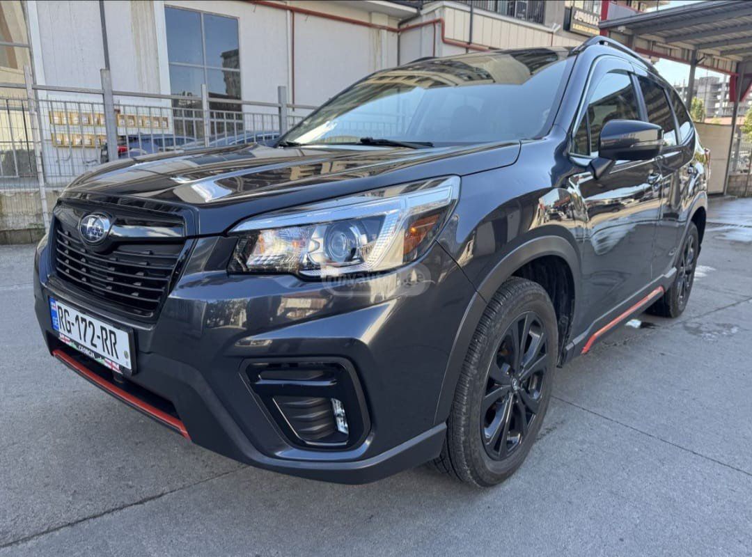 Subaru Forester 2018 — photo 2