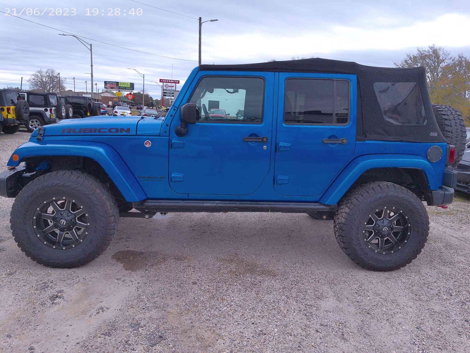 Jeep Wrangler 2016 — photo 2