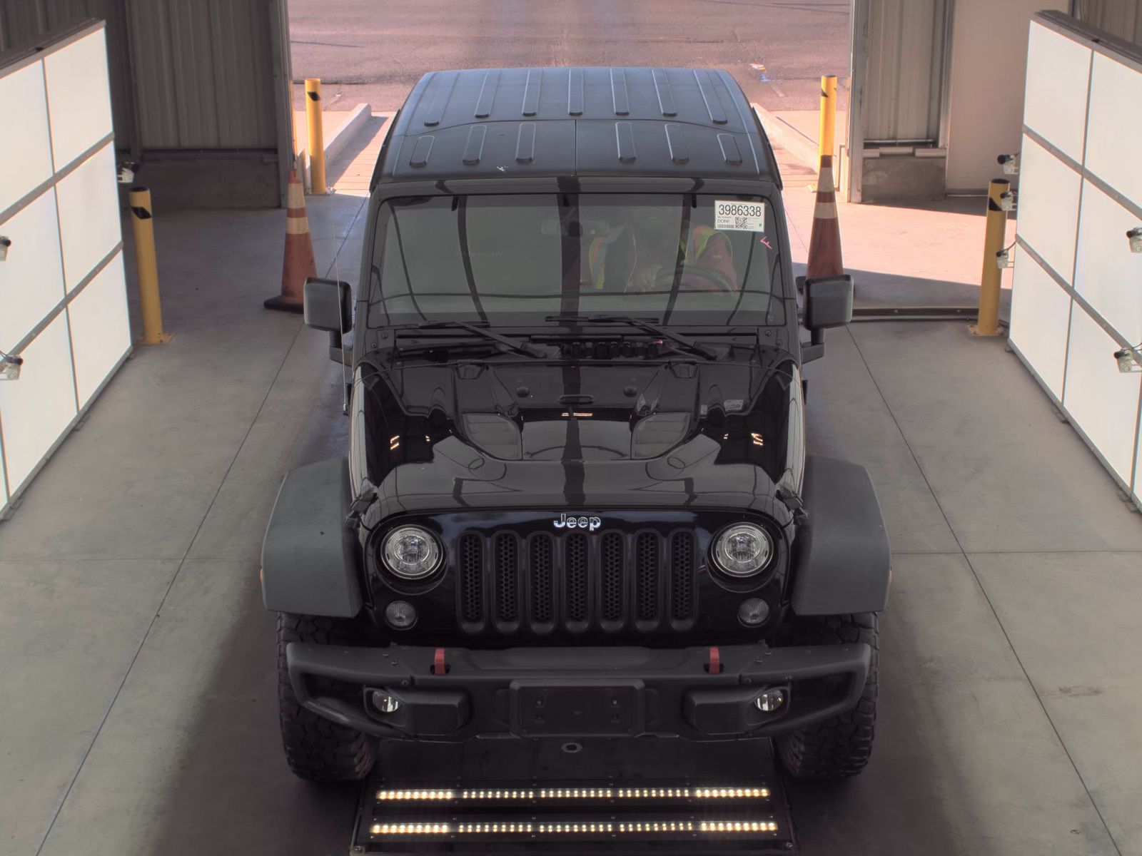 Jeep Wrangler 2017 — photo 2