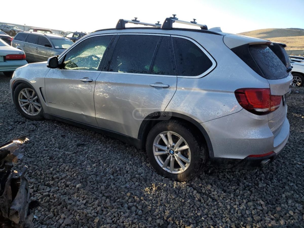 BMW X5 2015 — photo 2
