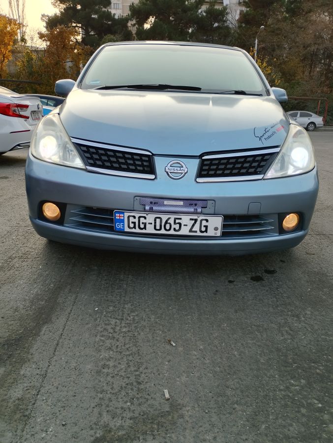 Nissan Tiida