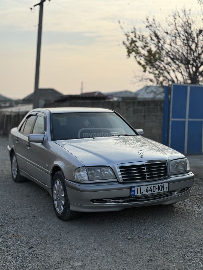 Mercedes-Benz C 240 1998 — photo 2
