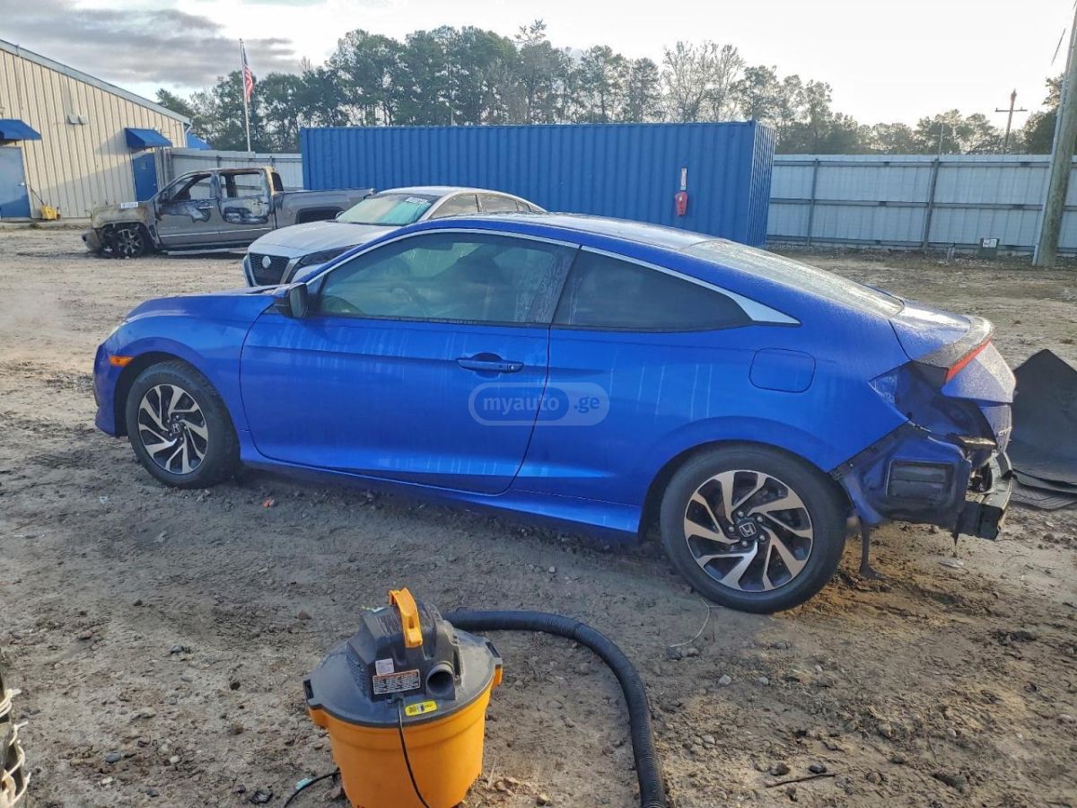 Honda Civic 2018 — photo 2