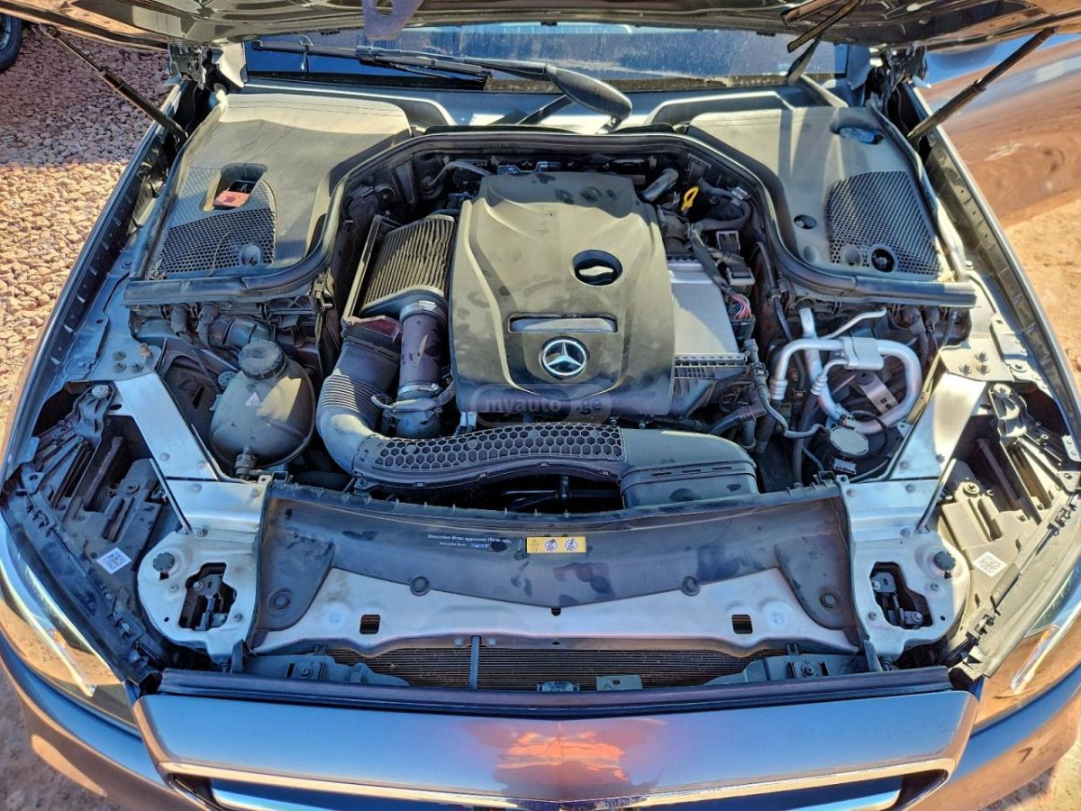 Mercedes-Benz E 300