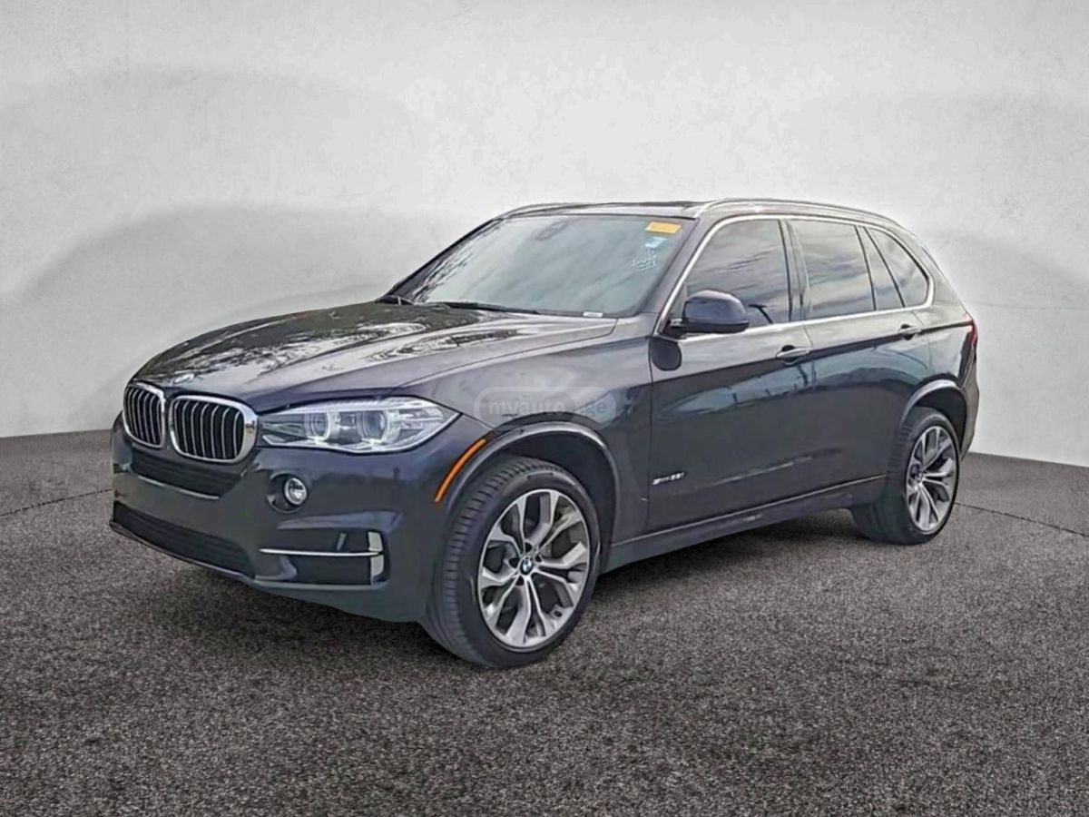 BMW X5 2018 — photo 2