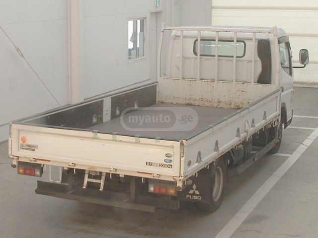 Mitsubishi Canter 2019 — photo 2