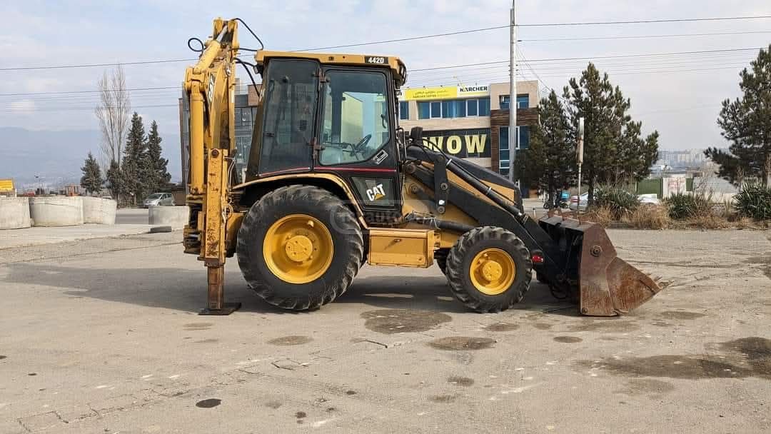 Caterpillar 440 2007 — photo 2