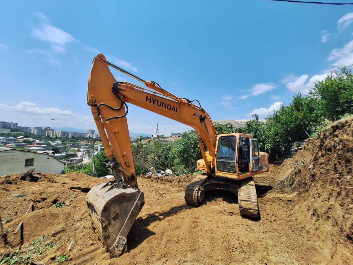 Hyundai R 210 NLC-9 2006 — photo 2