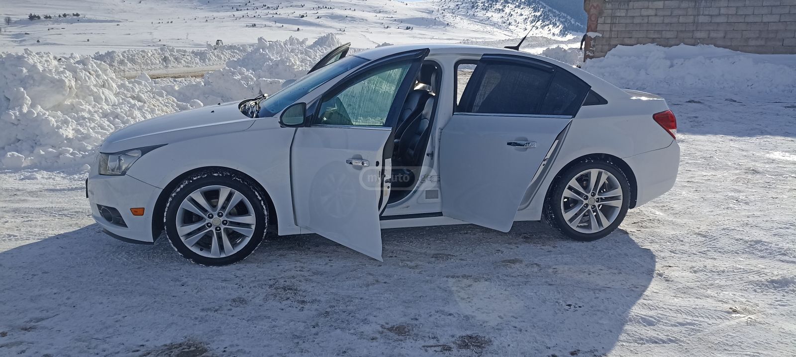 Chevrolet Cruze 2013 — photo 2