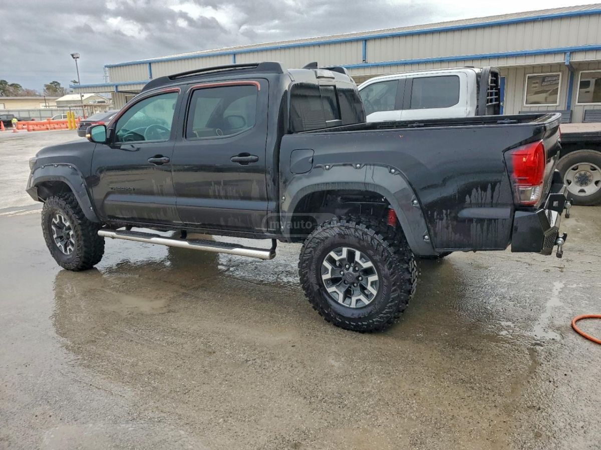 Toyota Tacoma 2017 — photo 2