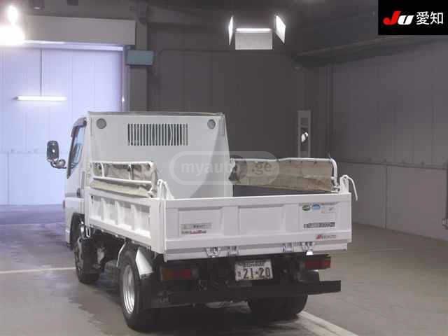 Mitsubishi Canter 2017 — photo 2