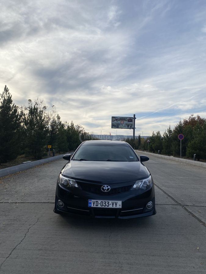 Toyota Camry 2014 — photo 2