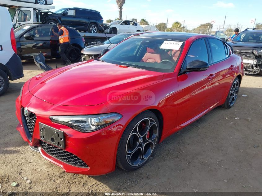 Alfa Romeo Giulia 2023 — photo 2