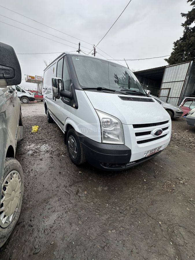 Ford Transit 2011 — photo 2