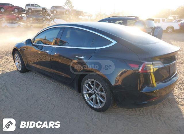 Tesla Model 3 2019 — photo 2