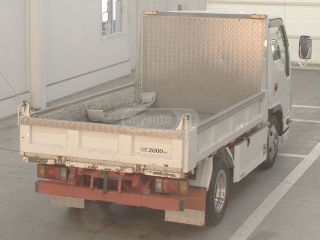 Isuzu Elf 2018 — photo 2